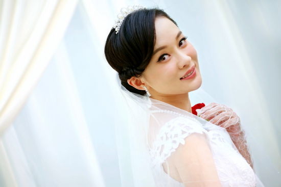 筷子兄弟婚礼戏大放催泪弹 霍思燕婚纱照含泪光