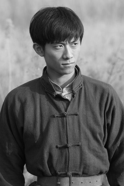 张一山加盟《小小飞虎队》 变身帅气硬汉