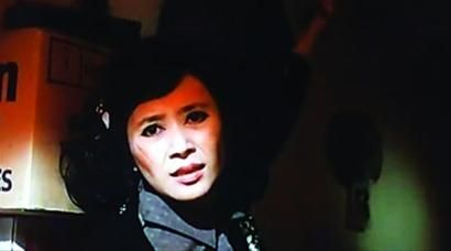 令她成功的是《法内情》中的苦情母亲