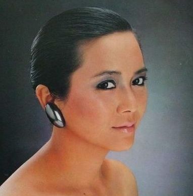 叶德娴不乏堪比王菲酷劲的装扮