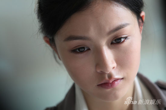 《大追捕》成3月黑马 文咏珊分饰两角表现脱俗