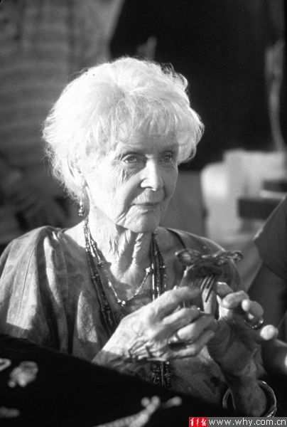 “老年萝丝”斯图尔特如今已仙逝。