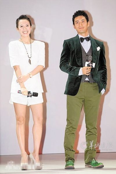 黄晓明和章子怡出席《无问西东》发布会