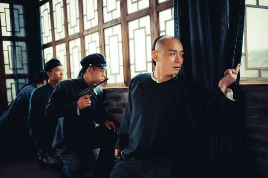 杜胤伟《刺夜》饰革命党人 与蒲巴甲精彩对戏