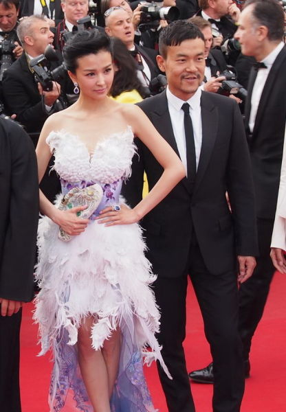 成龙携《十二生肖》戛纳首秀 姚星彤廖凡亮相