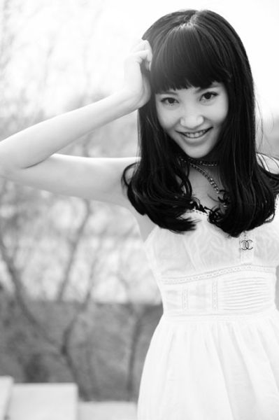 周楚楚《叶问之终极一战》演痴情歌女惹眼