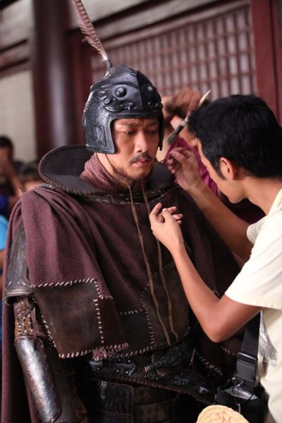由陆川执导的影片《王的盛宴》自上映以来就备受关注,影片中演员们的
