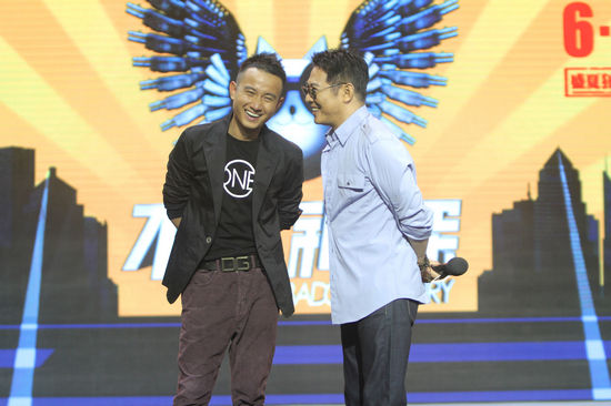 李连杰文章《不二神探》合伙犯二