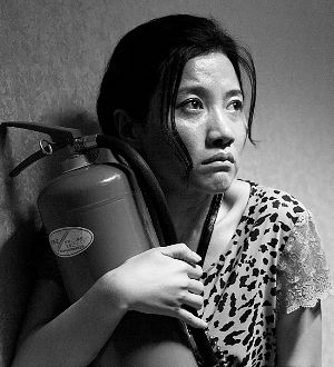 《万箭穿心》里颜丙燕非常“接地气”。