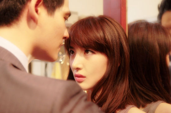 叶倩云《早见晚爱》内衣秀 性感引热议