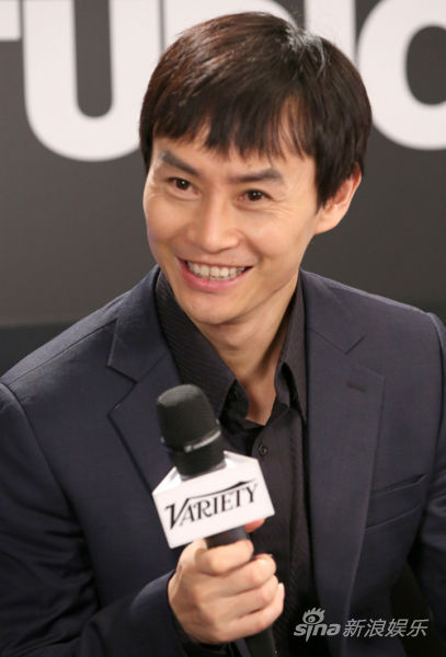 《太极侠》里维斯陈虎默契配合亮相北美