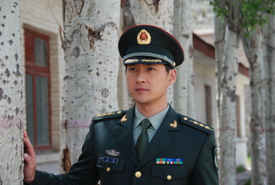 《拆弹英雄》张陆向孙海英请教