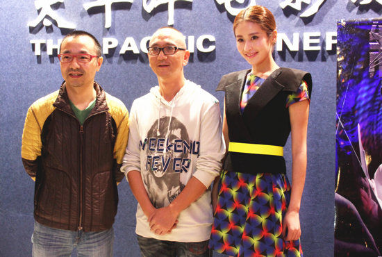 颖儿成都宣传《制服》遭刘仪伟调侃