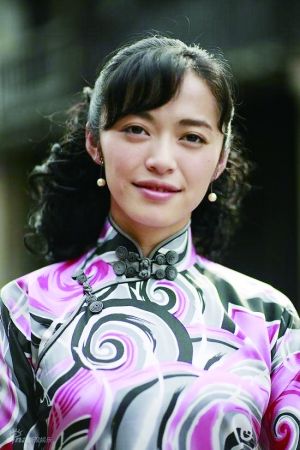 《潜伏》中饰演翠屏