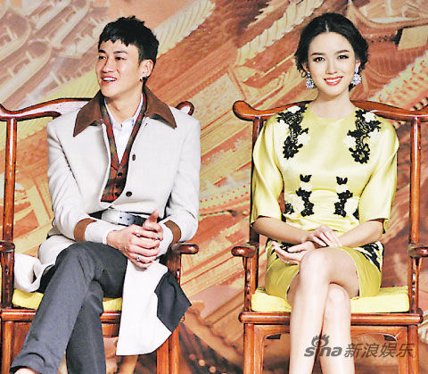 何润东与张梓琳为新片造势
