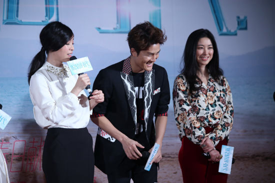 朱珠、吴克群和张静初(从左至右)