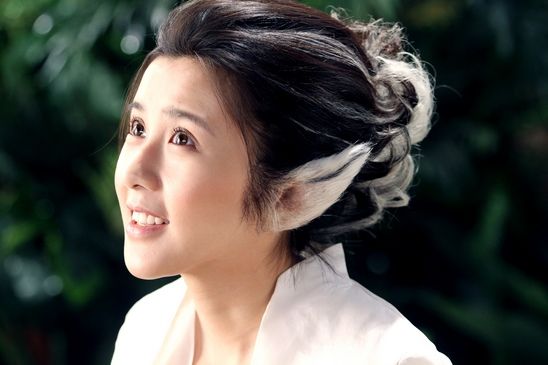 夏梓桐饰演小狐狸 眼神清纯