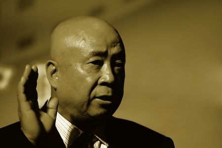 著名导演吴天明(资料图)