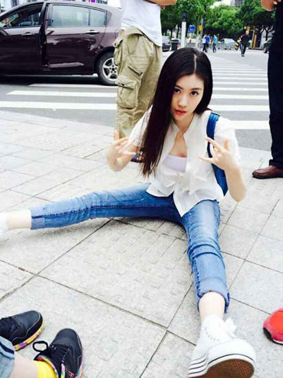 26 16:29:00 新浪娱乐 演员张妍 张妍剧照 新浪娱乐讯 由"中国最小