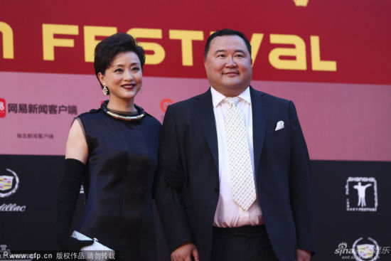 杨澜、吴征(资料图)