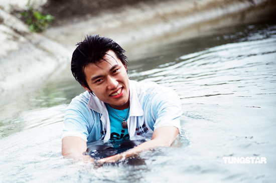 由《盛夏光年》金马奖新人张睿家及《转角遇到爱》的男角dean(藤冈靛)