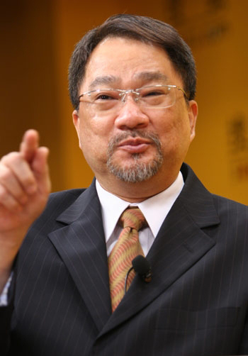 手机电影盛典向前冲刺 徐小明担任评委(组图)