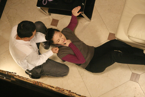 傅冲险些"被人勒死"