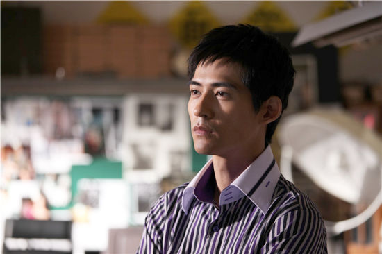 周渝民徐若瑄 新浪娱乐讯 日前,电影《与时尚同居》首度曝光了主演