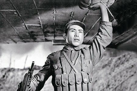 电影《董存瑞》剧照