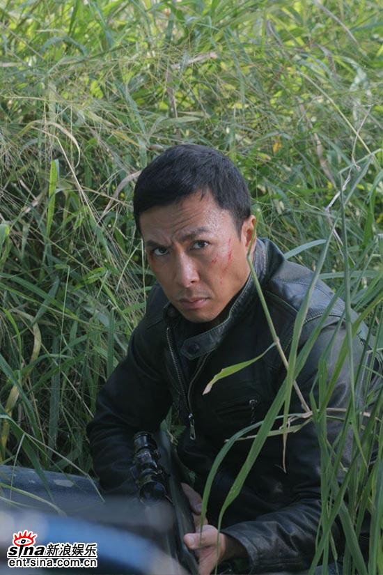 专题 正文  新浪娱乐讯 在电影《导火线》担任动作导演及演员的甄子丹