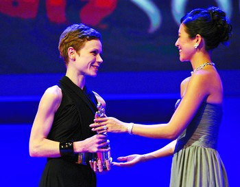 在第59届柏林电影节上，章子怡颁发欧洲闪亮新星奖。CFP供图