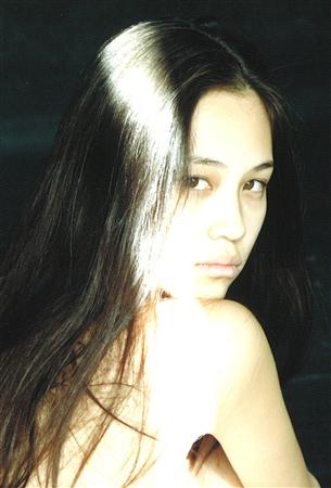 水原希子饰演绿子