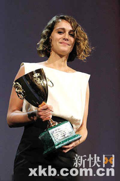 《艾登堡》的女主角马里亚纳·拉贝德