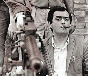 　1969年，40岁的库布里克说服华纳电影公司买下英国作家安东尼·伯吉斯的小说《发条橙》的电影改编权，着手