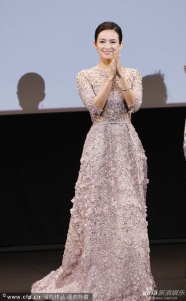 评委章子怡颁奖