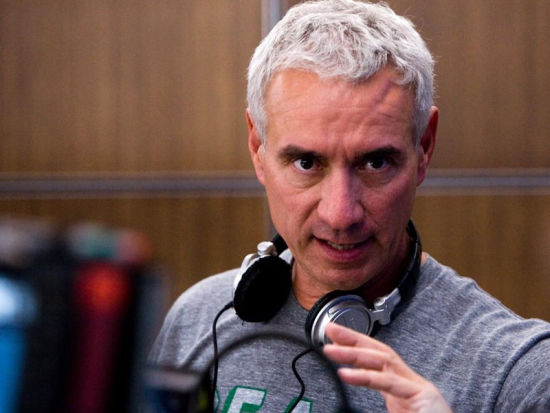 新版电影依然由艾默里奇来执导