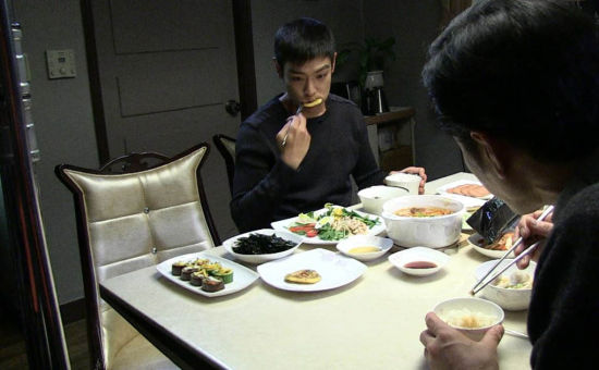 BigBang成员TOP大吃