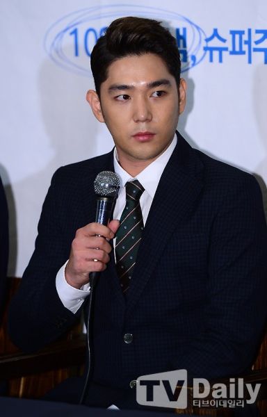 Super Junior成员强仁