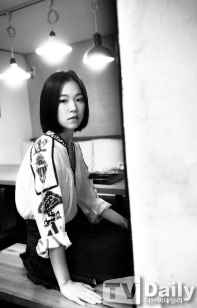 韩国女演员韩艺璃 