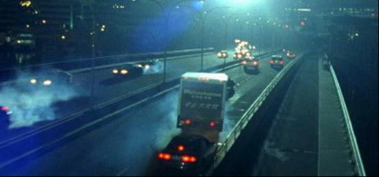 车身惊现广告语 