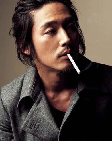 张赫沧桑成宥利贵气