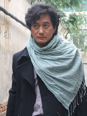 倾情邀请香港演员连晋,内地演员田原,足球评论员李承鹏,黄健翔等联合