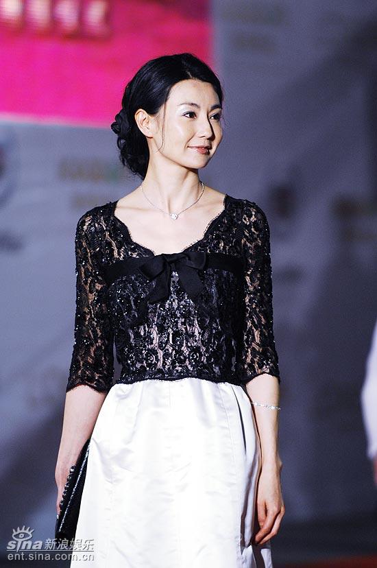 图文上海电影节开幕张曼玉侧影窈窕动人