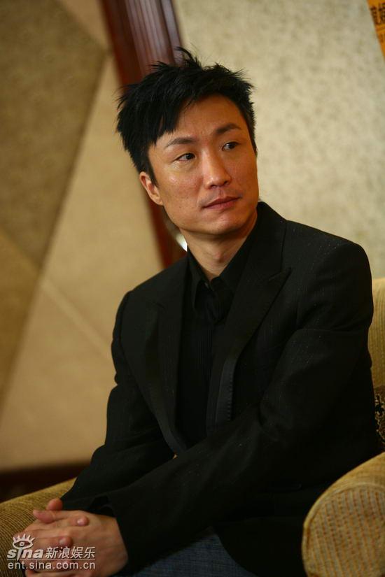 图文:《老港正传》主创聊天-郑中基严肃状