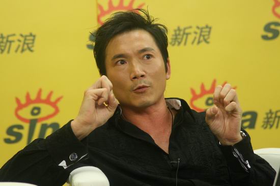 图文:《导火线》主创聊天-邹兆龙幽默风趣