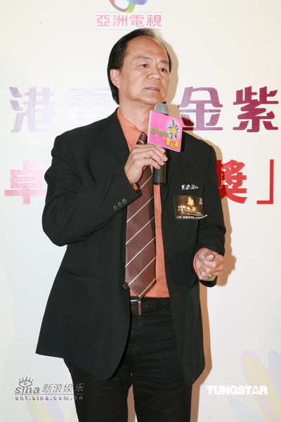 图文:第12届金紫荆奖记者会--狄龙发言