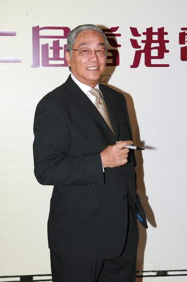 曾江笑容可掬新浪娱乐讯 9月1日晚,第12届香港电影金紫荆奖颁奖典礼在