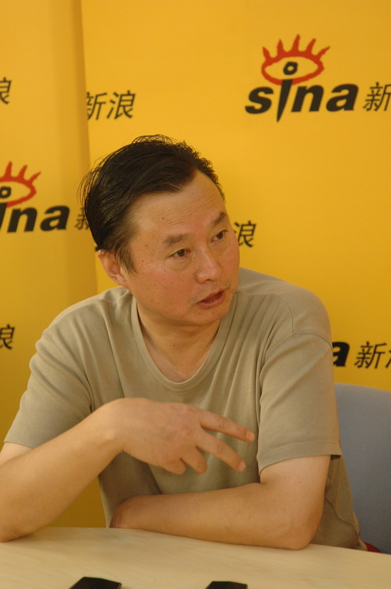 11日13时,导演陈健携主演吴军(听歌,blog)郑昊做客新浪聊天室,畅谈了