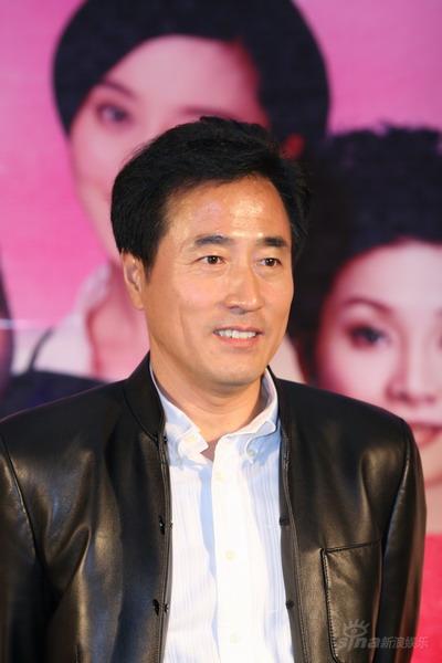 图文:《命呼》新浪官网开通--杨立新意气风发_影音娱乐_新浪网