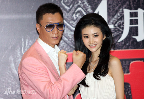 图文:《战国》北京首映-孙红雷景甜合影